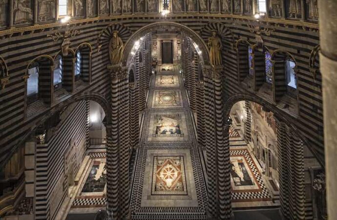La meraviglia della Cattedrale di Siena, “come stelle in terra”