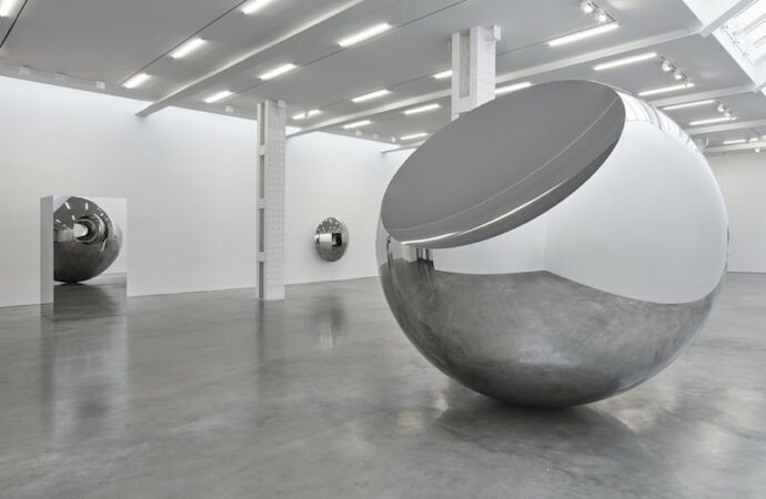 Nel mondo inverosimile e irreale di Anish Kapoor