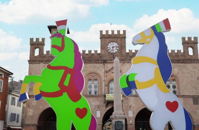A Fidenza esposte in chiesa icone dell’Arte ipermoderna