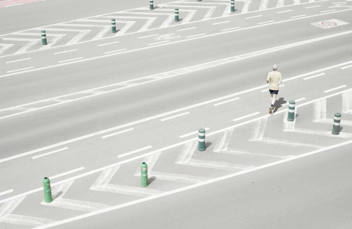 Esther Hovers: così veniamo spiati per strada e catalogati